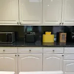 Spacious 3 Bed Near Greenwich Fast Wifi & Free Parking