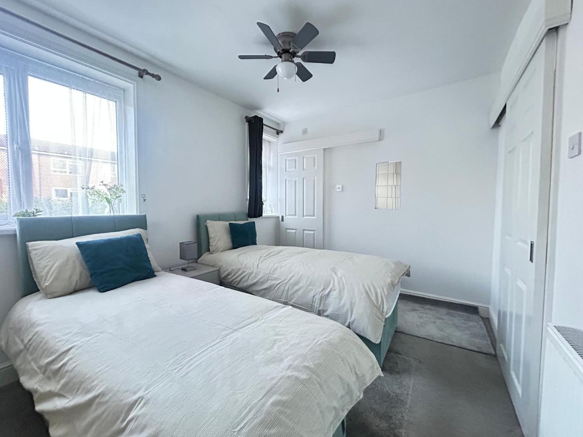 Appartamento Spacious 3 Bed Near Greenwich Fast Wifi & Free Parking Londra